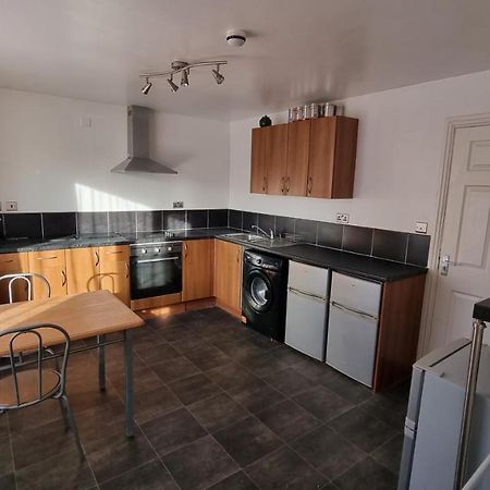En Suite Room With Kitchen Facilities 노팅엄 외부 사진